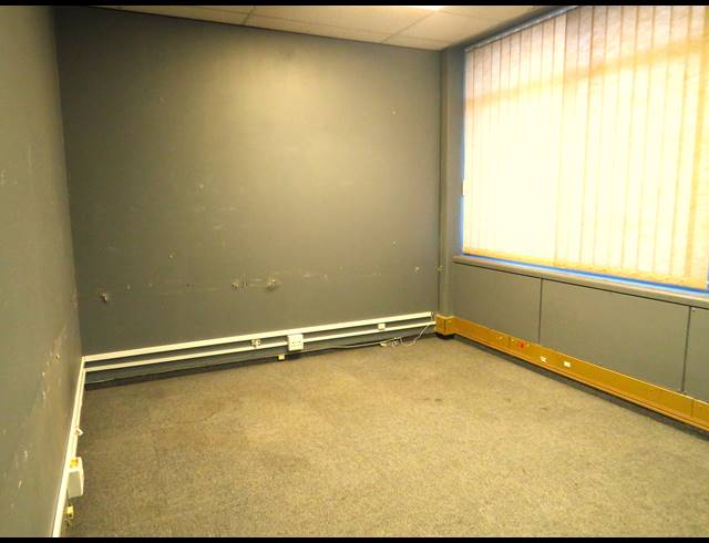 270M² OFFICE TO LET IN STRAND CENTRAL